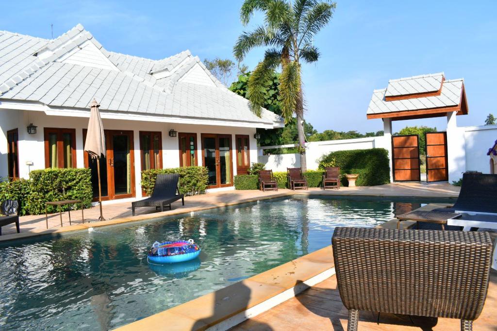 RungNara Pool Villa - Pet Friendly Thailand