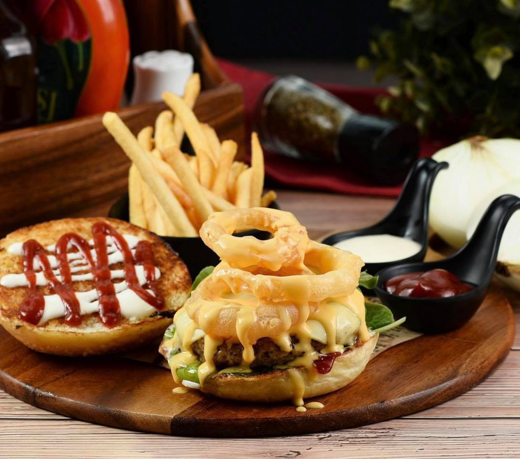 Breeze Café & Bar - Pet Friendly Thailand